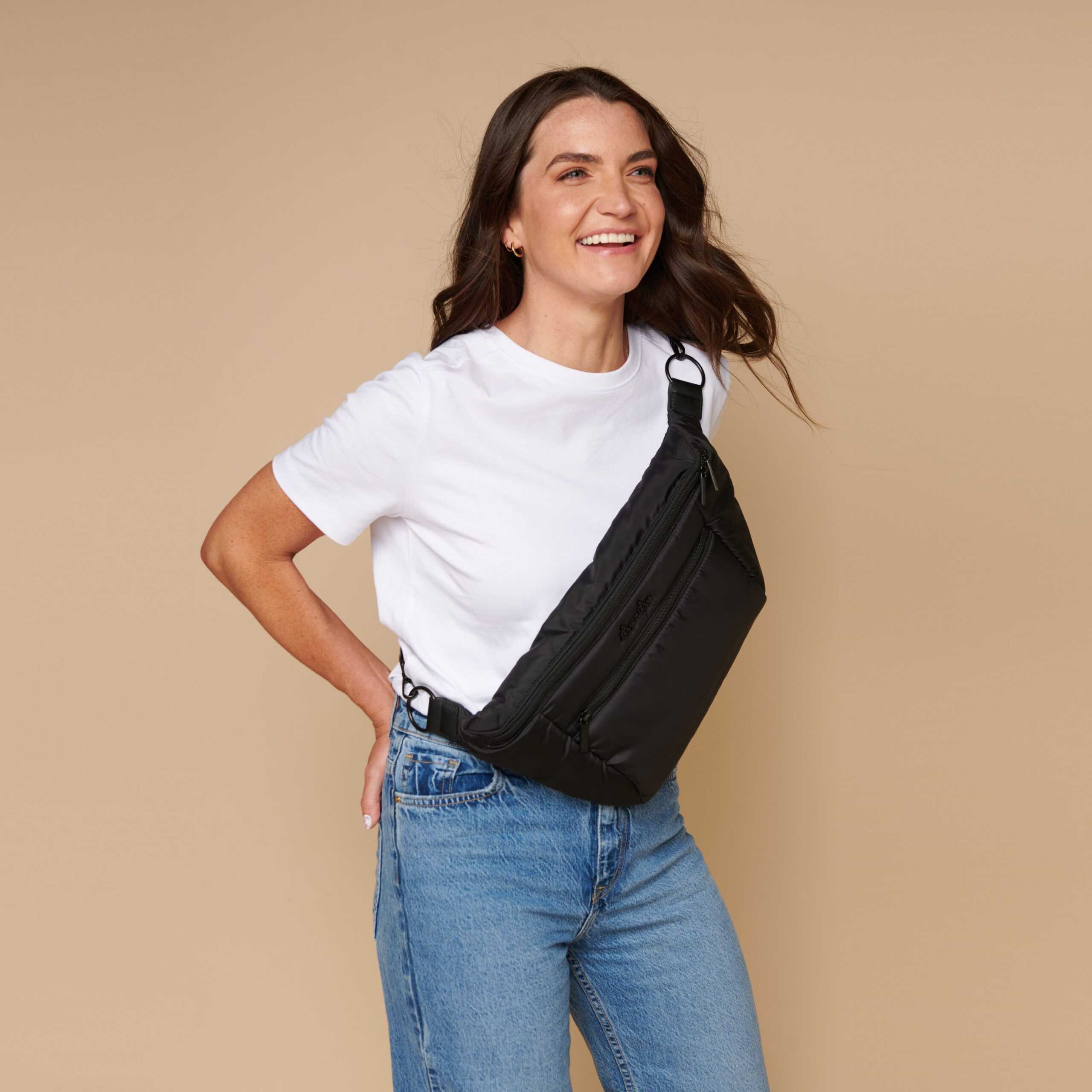 itzy-ritzy-pb1000-ritzy-pack--fanny-pack-&-crossbody-diaper-bag---black