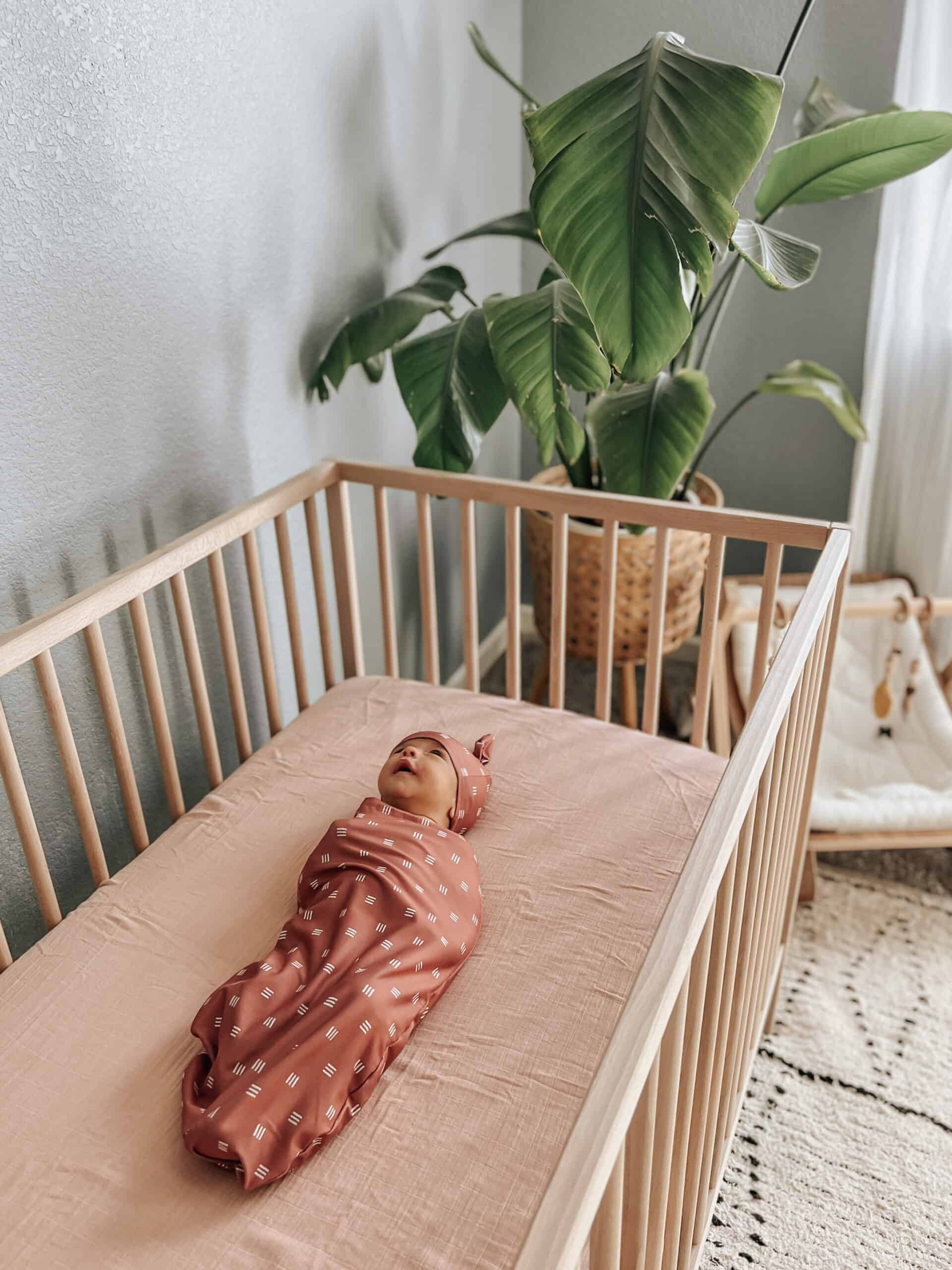 Itzy-Ritzy-Cocoon-Hat-Swaddle-Set-Name-Card-CC8487-Terracotta-Grid-6-scaled