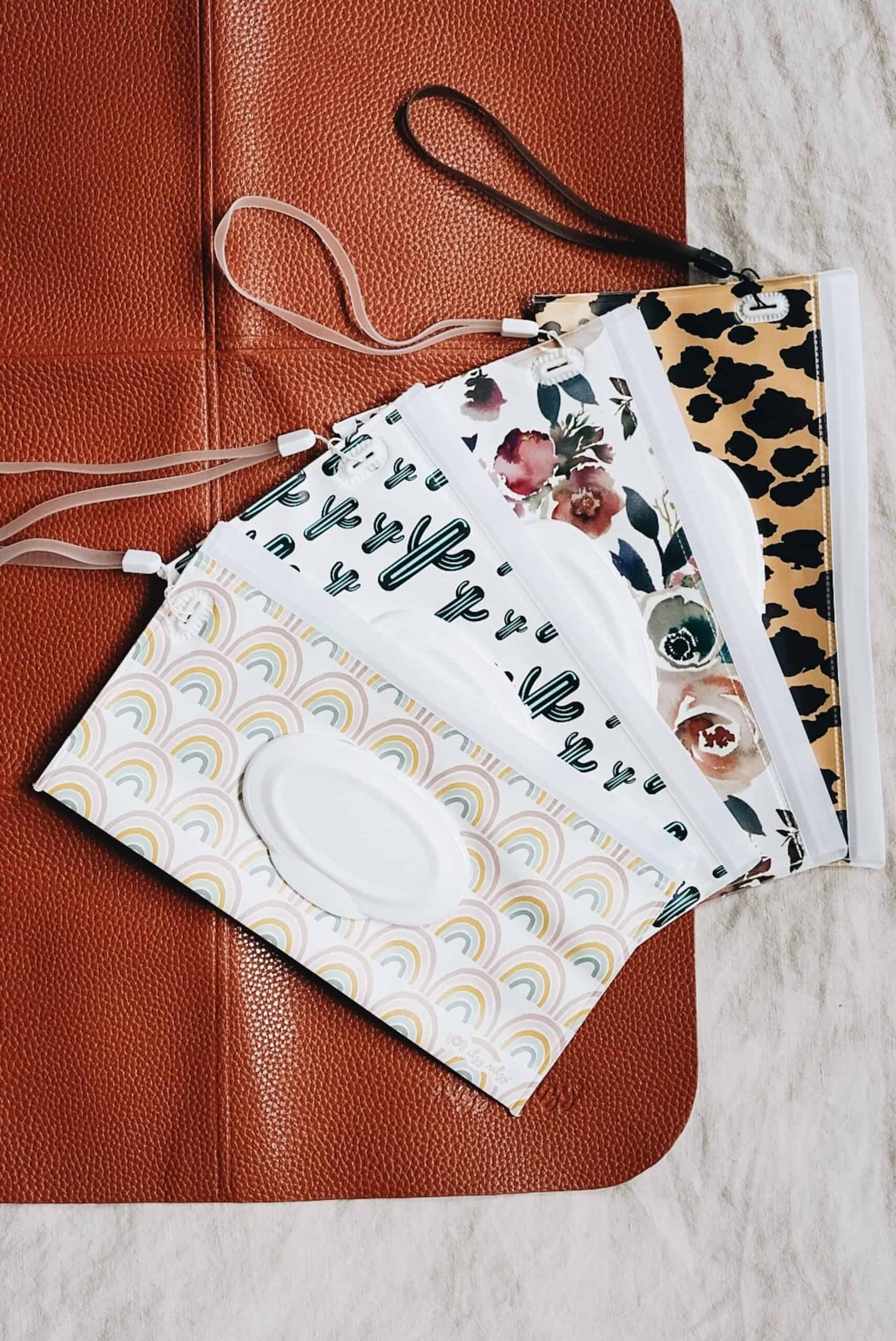 Itzy-Ritzy-PWC3003-Travel-Pouch-Wipes-Case-Rainbow-8-scaled