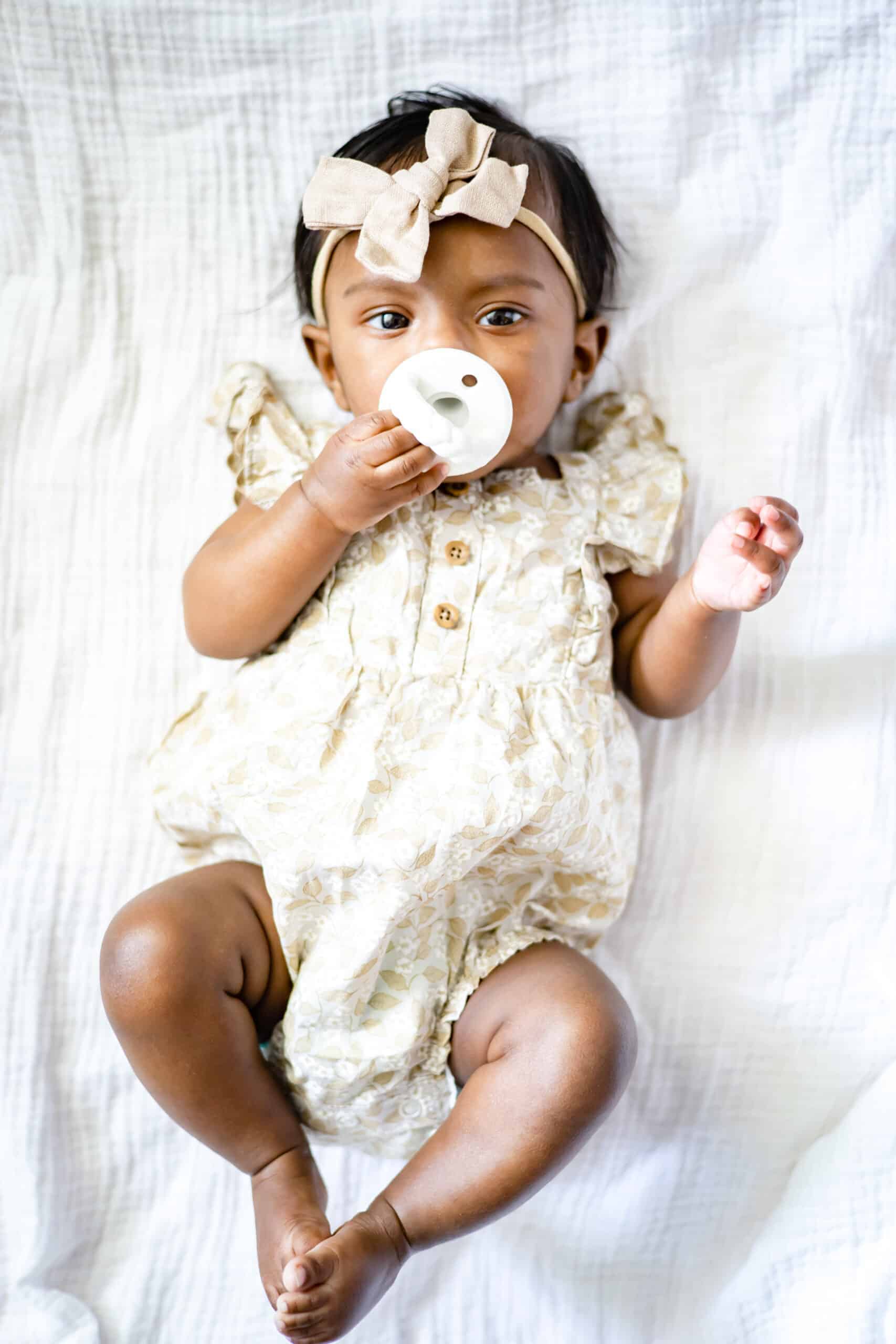 Itzy-Ritzy-Sweetie-Soother-3-Pack-Pacifier-Freesize-3PCFR6001-Coffee-Cream-5-scaled