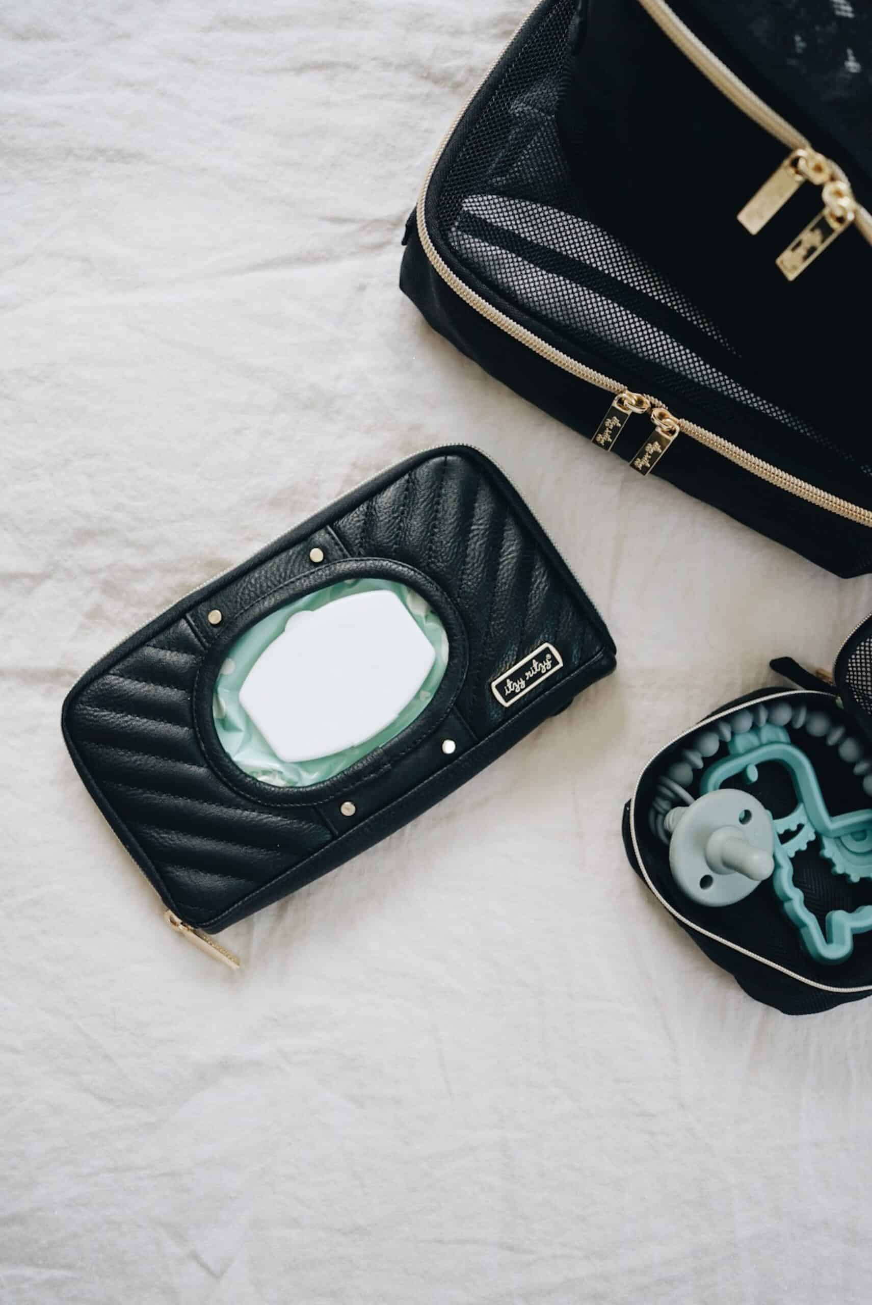 Itzy-Ritzy-WC8368-Wipes-Case-Jetsetter-5-scaled